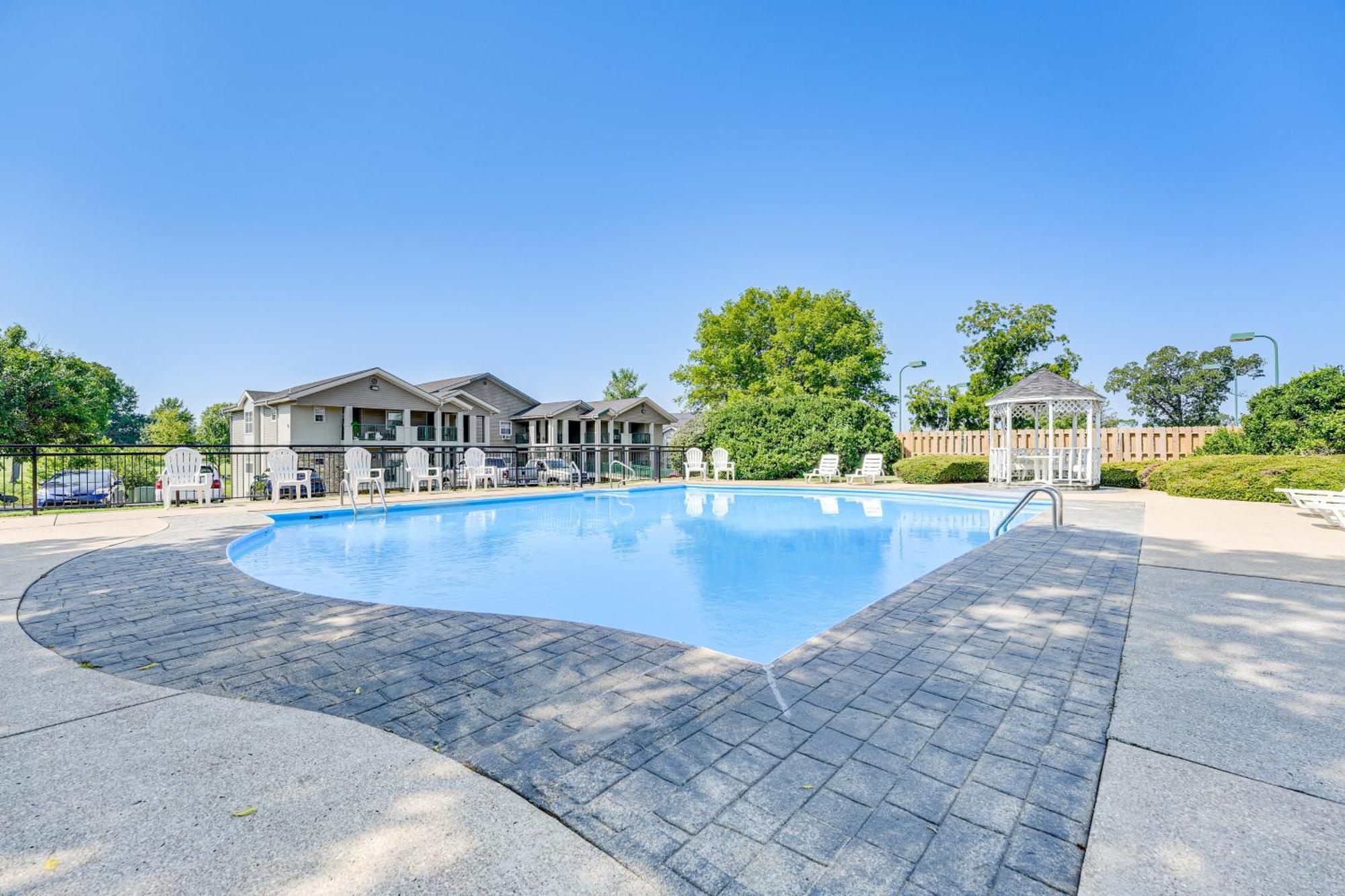 Ground-Floor Branson Condo With Community Perks Buitenkant foto